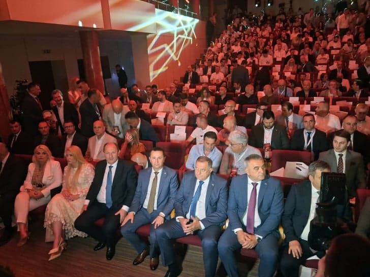 Dodik: Izgradnjom infrastrukture do snažnije Srpske